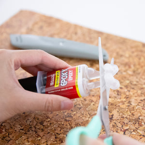 Epoxy Glue Quick Setting w/ Syringe Applicator 0.2 oz (5.6g)